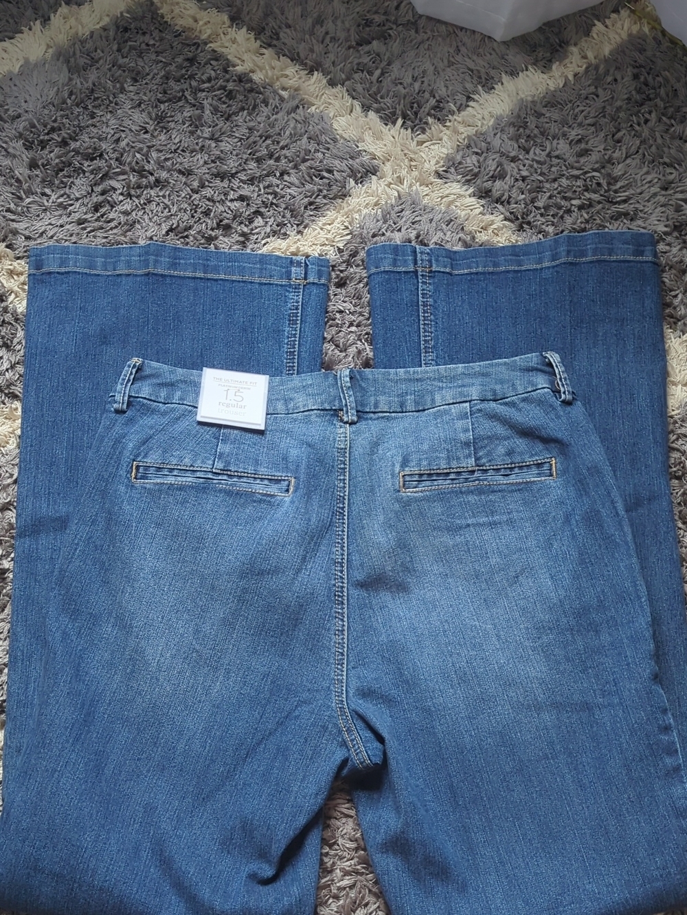 Chico's The Ultimate For Platinum Denim Regular Tranquil Trouser Jean 1.5 - Picture 9 of 10